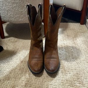 Ariat Cowgirl boots